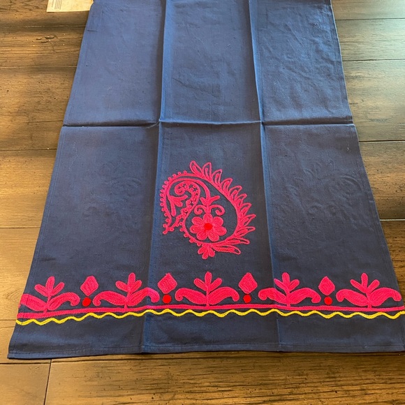 Rabari Hand Towel handcrafted in India - Picture 4 of 4